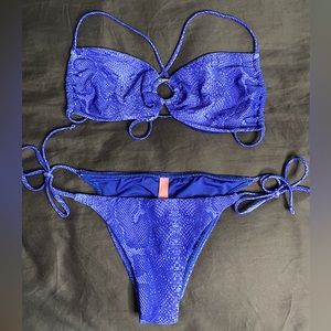 Victoria’s Secret Blue Snakeskin Bikini Set - Size XS Top, Size Small Bottoms
